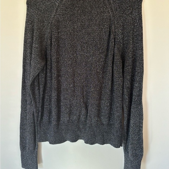 GAP- Black/Silver pullover Crewneck L/XL - Picture 4 of 4